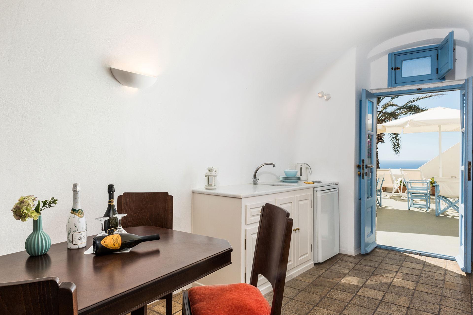 Pantelia Suites Фира Екстериор снимка
