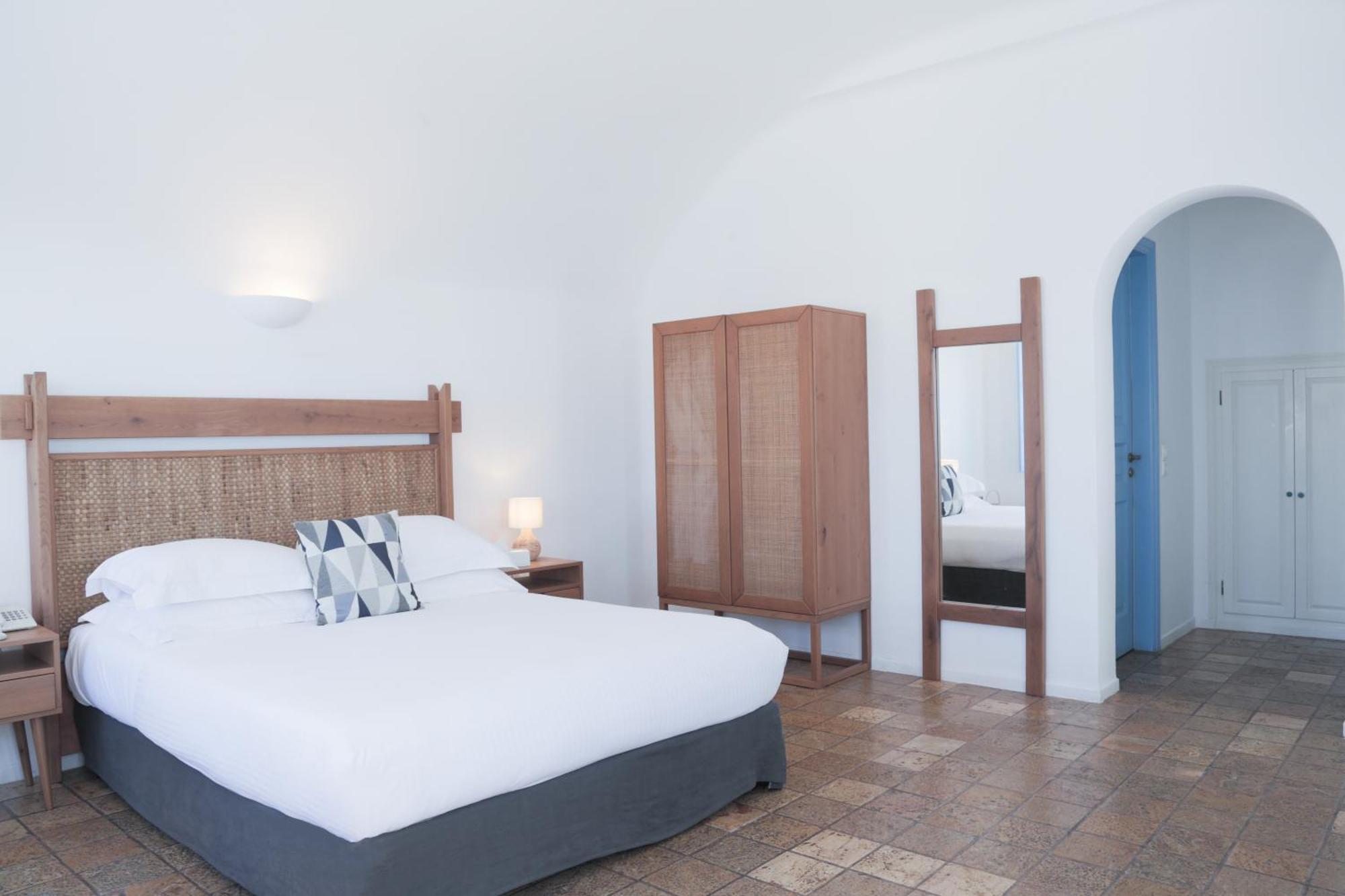 Pantelia Suites Фира Екстериор снимка