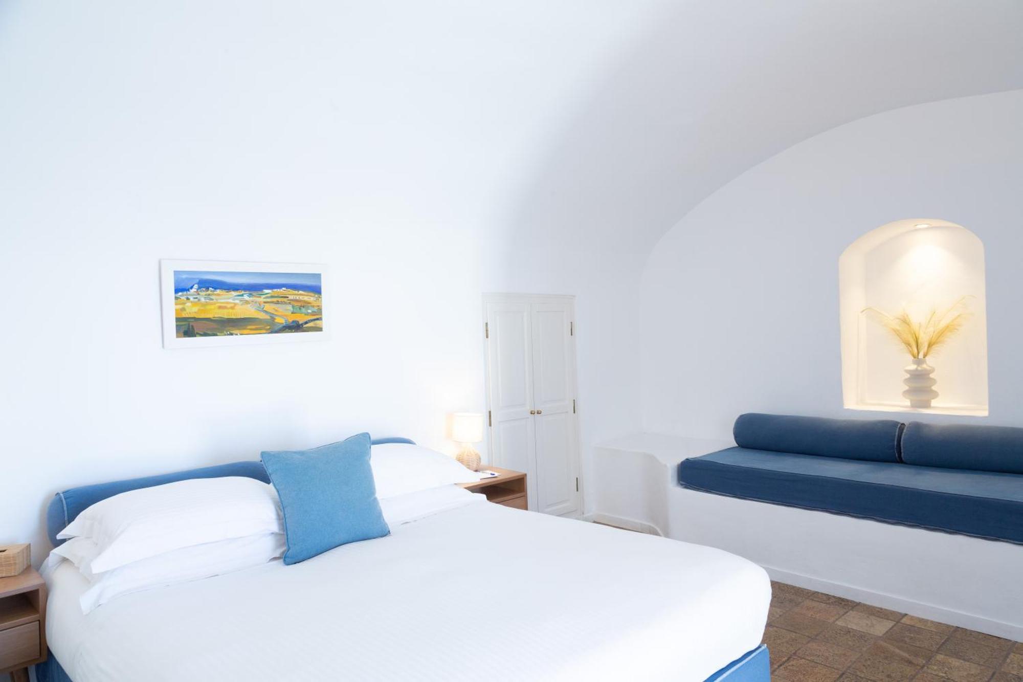 Pantelia Suites Фира Екстериор снимка