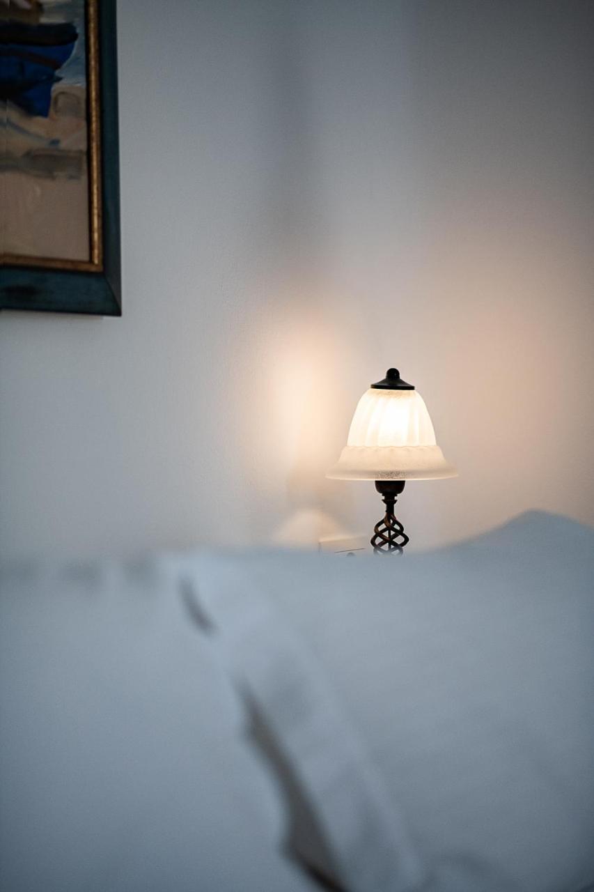 Pantelia Suites Фира Екстериор снимка